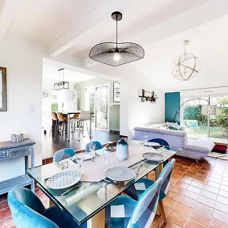 Vakantiehuis Gorgeous In With Kitchen *