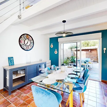 Gorgeous In With Kitchen