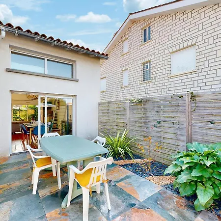Gorgeous In With Kitchen Vakantiehuis Saint-Georges-de-Didonne